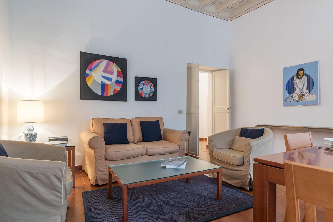 Apartment History And Modernity Meet By Fromhometorome Rom